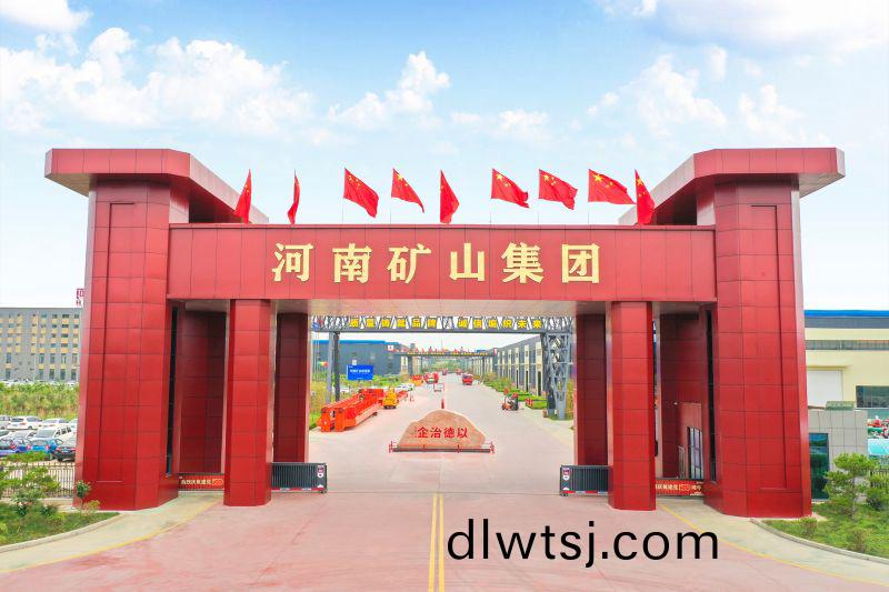 智能産業園(yuan)大(da)門(men)