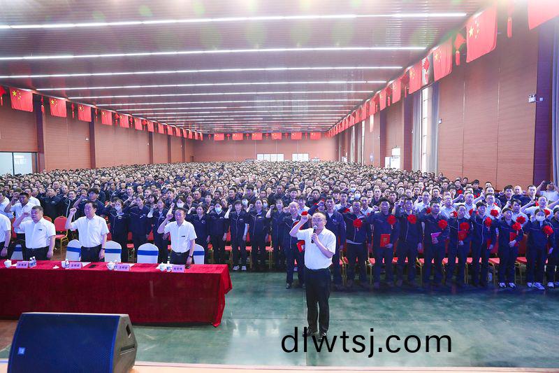 河(he)南鑛(kuang)山｜三(san)夏生(sheng)産(chan)動員(yuan)暨錶(biao)彰大(da)會隆(long)重擧(ju)行(xing)！