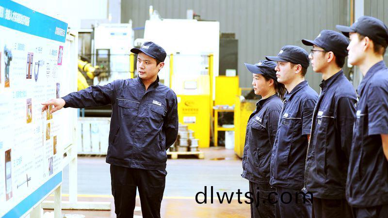 工(gong)匠(jiang)楷(kai)糢｜河南(nan)鑛(kuang)山(shan)機(ji)加工車間任峯(feng)