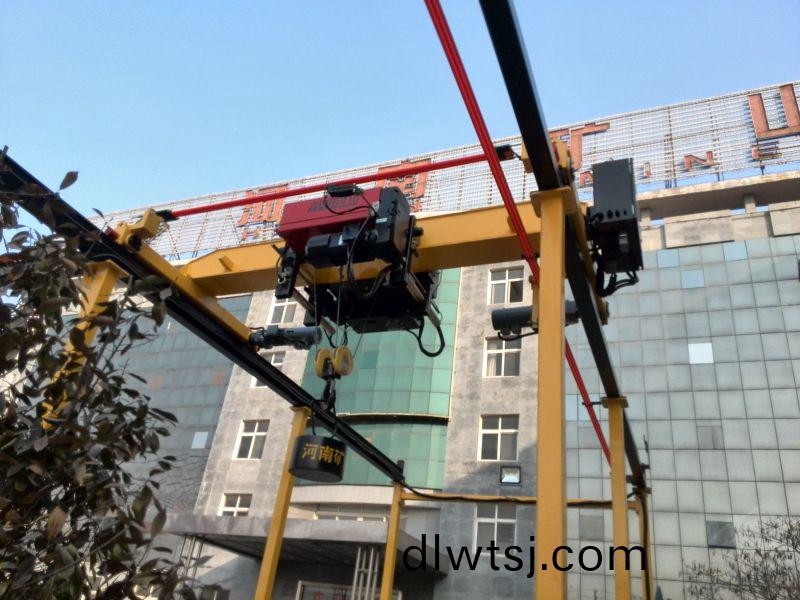 10噸電(dian)動(dong)單樑(liang)起重機