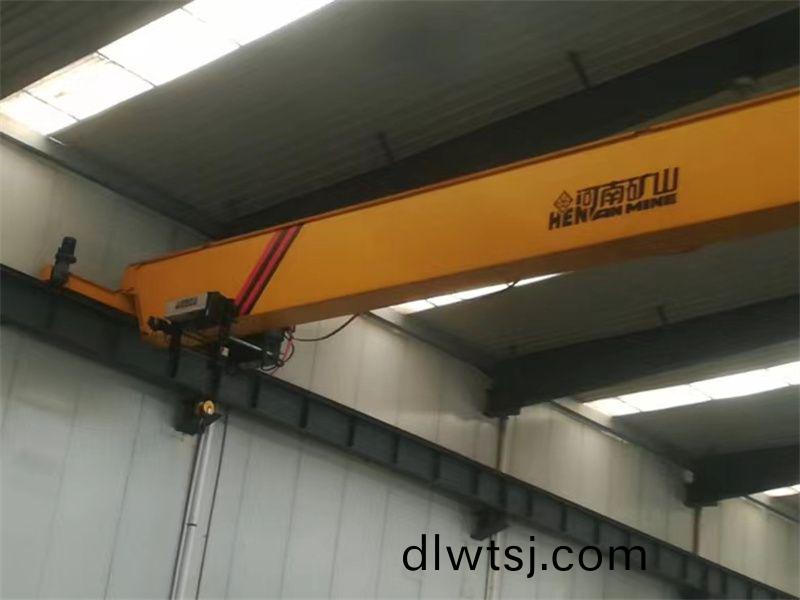 單(dan)樑(liang)起(qi)重(zhong)機(ji)