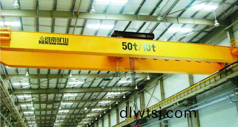 新型雙(shuang)樑(liang)起(qi)重(zhong)機(ji)