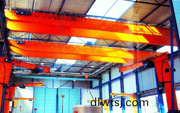 LH型(xing)電動葫蘆(lu)橋(qiao)式起重機