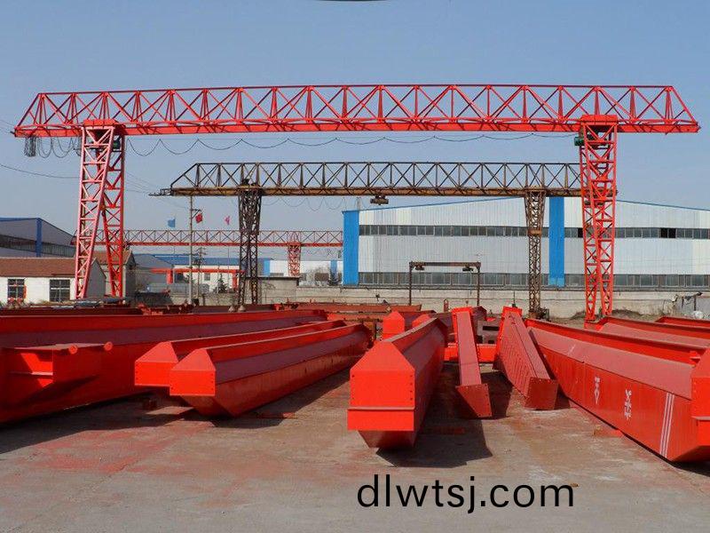 門(men)式(shi)起(qi)重機(ji)