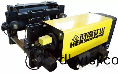 新型起(qi)重(zhong)機