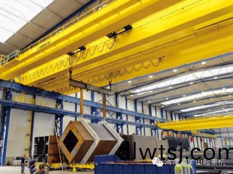 新型(xing)起重機(ji)