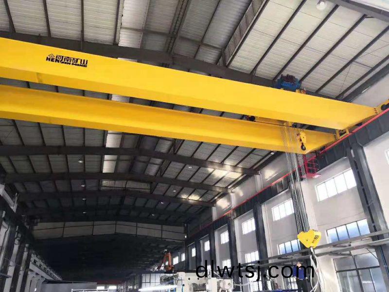 新型(xing)起(qi)重機(ji)