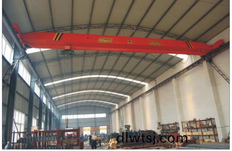 電(dian)動單(dan)樑(liang)起重(zhong)機